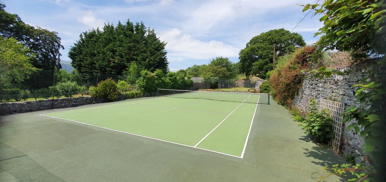 buy tennis court paint from technical paint services