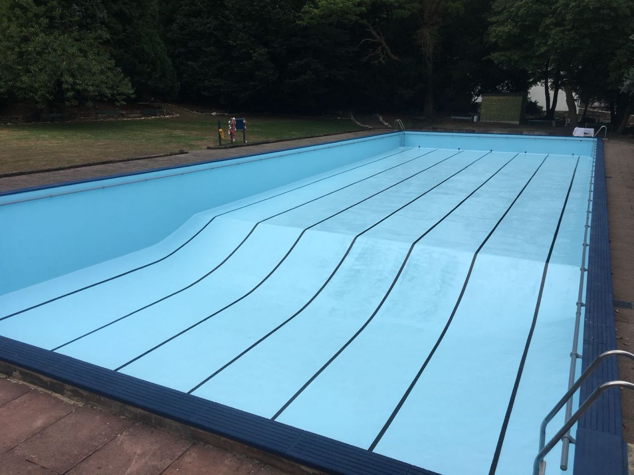 paint for spring-fed swimming pool