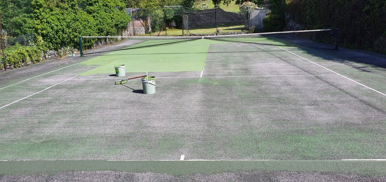 paint a tennis court