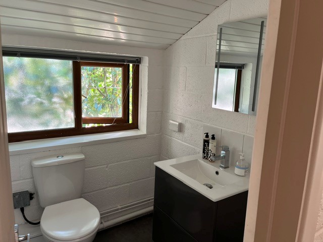 E27 Paint for wet room and toilet area Technical Paint Services