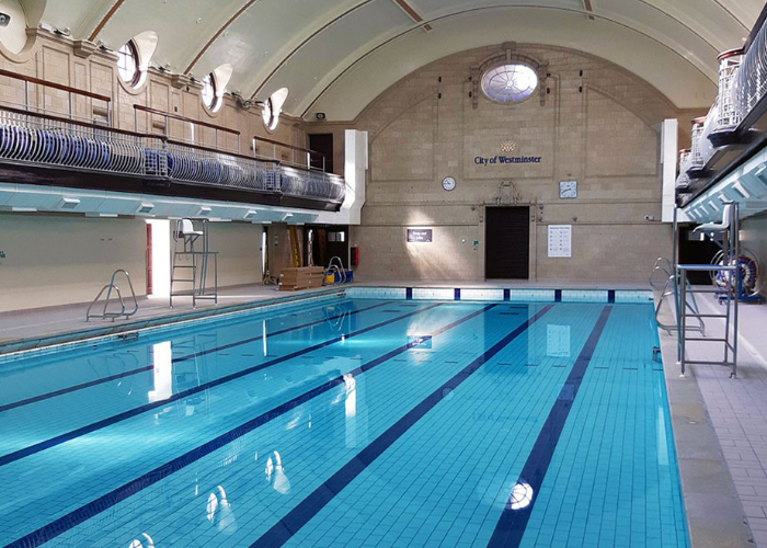 waterbased and chlorinated rubber paint for swimming pools and pool surrounds